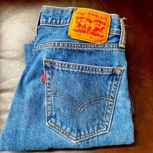 505 Levi’s jeans for men but I’m a girl and I wear them